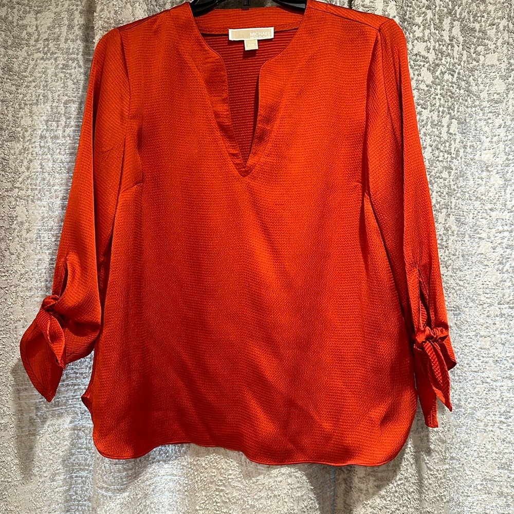 Red shirt 👕 MK brand